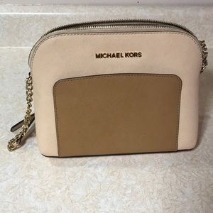 Michael kors chain link crossbody